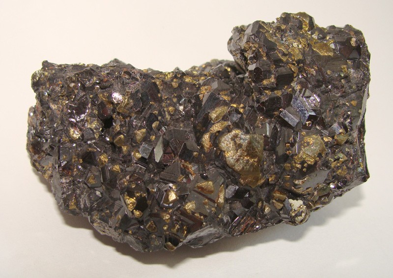 Обжиг минерала сфалерита. Сульфидная сера пирит. Цезий минерал. Аурипигмент минерал. Сульфиды минералы.